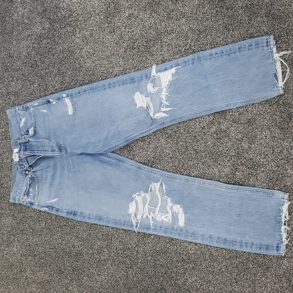 Premium Denim!! 90s mid-rise loose fit Agolde light/medium wash. Size 26